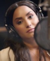 Demi_Lovato-_Simply_Complicated_-_Official_Documentary5Bvia_torchbrowser_com5D_mp495224.jpg