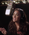 Demi_Lovato_-_Silent_Night_28Honda_Civic_Tour_Holiday_Special29_mp41492.png