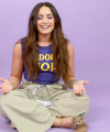 Demi_Lovato_Plays_With_Puppies_28While_Answering_Fan_Questions295Bvia_torchbrowser_com5D_mp47761.png