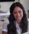 Demi_Lovato_Reacts_to_Demi_Lovato_s_Childhood_Videos_mp42211.jpg