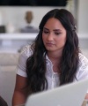 Demi_Lovato_Reacts_to_Demi_Lovato_s_Childhood_Videos_mp42475.jpg