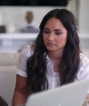 Demi_Lovato_Reacts_to_Demi_Lovato_s_Childhood_Videos_mp42476.jpg