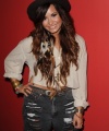 Demi_Lovato_at_the_Y100_Radio_Station_in_Miami_281029.jpg