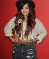 Demi_Lovato_at_the_Y100_Radio_Station_in_Miami_281229.jpg