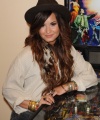 Demi_Lovato_at_the_Y100_Radio_Station_in_Miami_283429.jpg