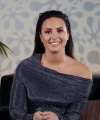 Demi_Lovato_reacts_to_old_music_videos_-_Digster_Pop_Throwback_mp40223.png