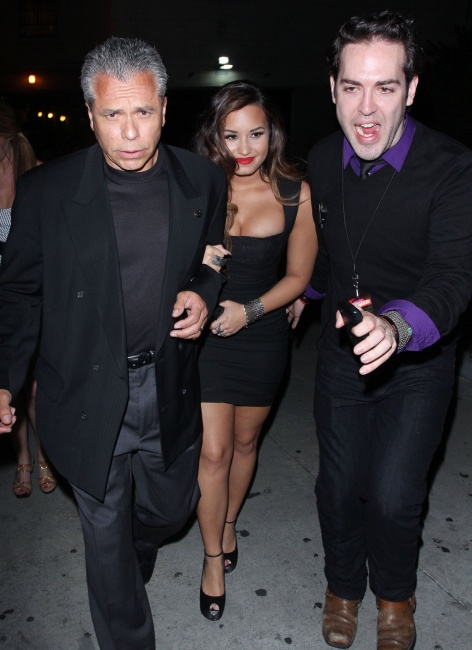 Demi_Lovato_LA_Aug272011_J0001_016.jpg
