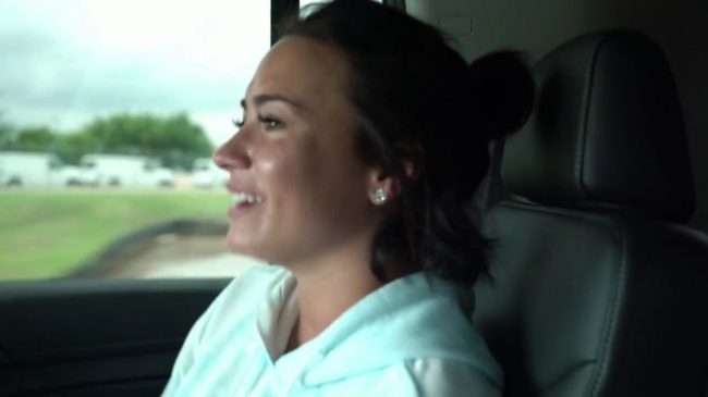 Demi_Lovato-_Simply_Complicated_-_Official_Documentary5Bvia_torchbrowser_com5D_mp448777.jpg