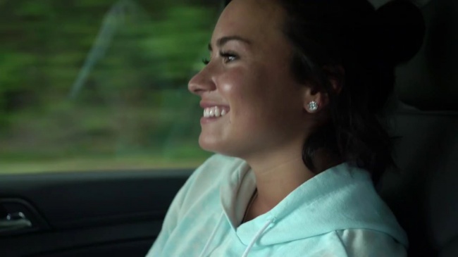 Demi_Lovato-_Simply_Complicated_-_Official_Documentary5Bvia_torchbrowser_com5D_mp448840.jpg