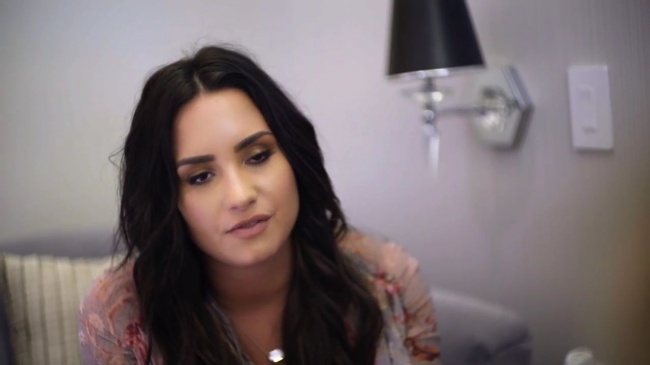 Demi_Lovato-_Simply_Complicated_-_Official_Documentary5Bvia_torchbrowser_com5D_mp453561.jpg